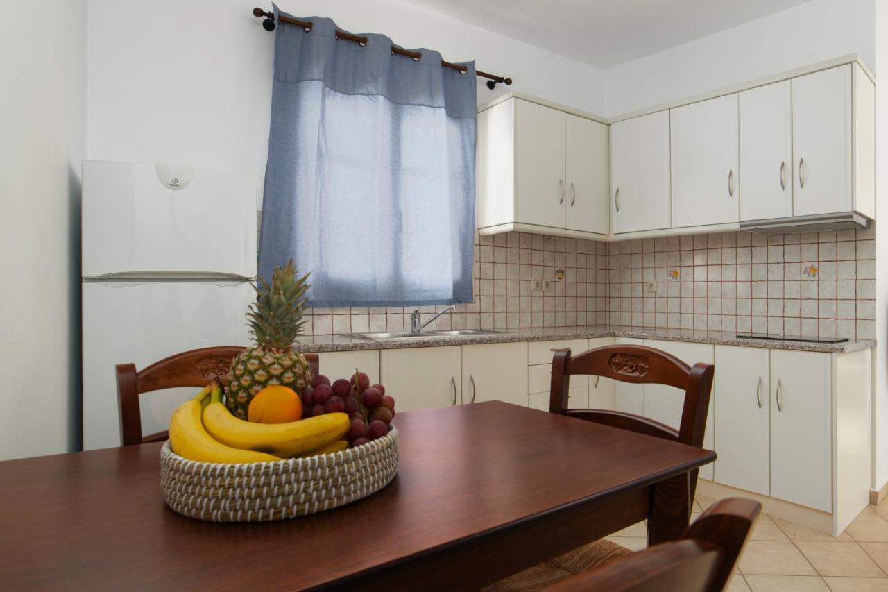 Almar Apartments Μπατσί Εξωτερικό φωτογραφία